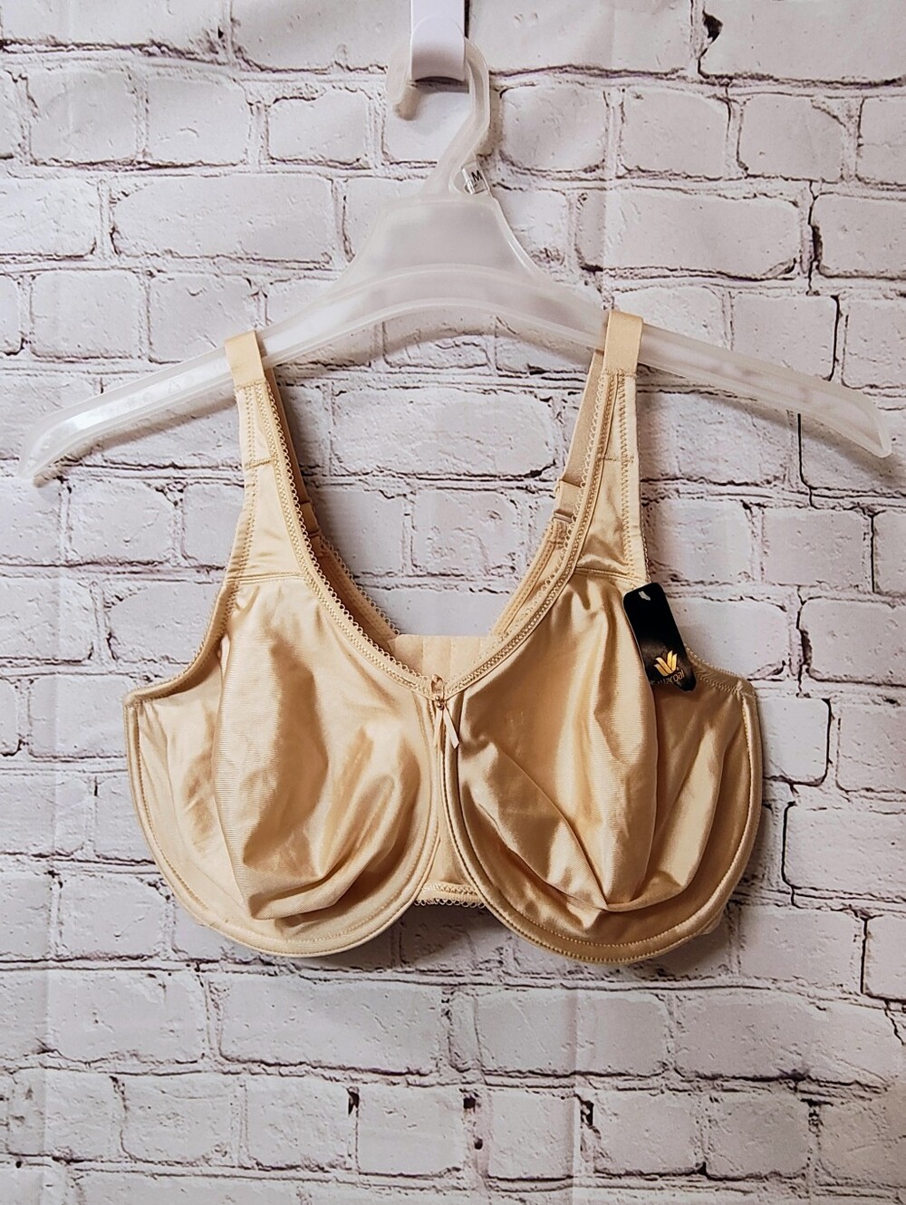 Wacoal Basic Beauty Satin Full Figure Unlined Underwire  Beige Bra 42DDD NWT